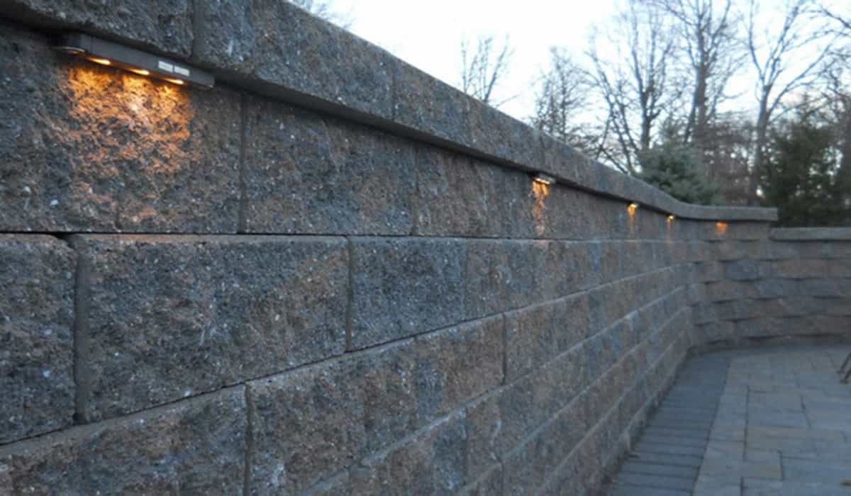 Elegant Pavers Retaining Walls